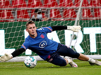 Dean Henderson ruled out of th...